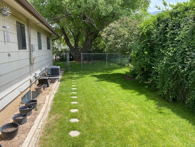 Building Photo - Beautiful Upgraded house in Santaquin