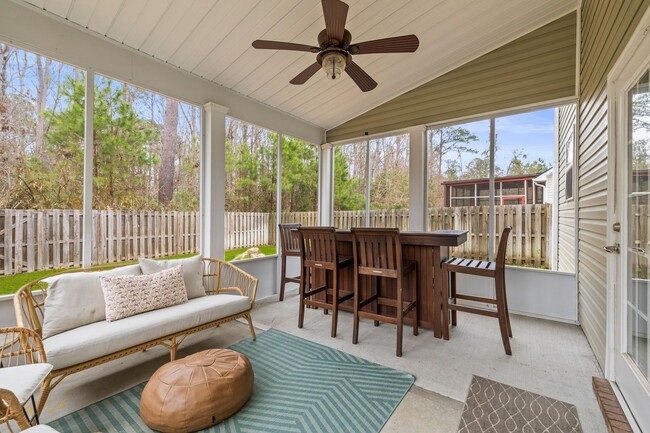 Building Photo - Spacious Home in Richmond Hill