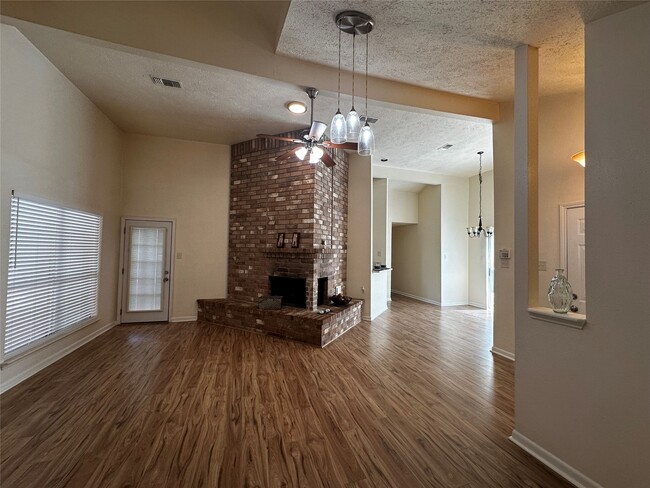 Building Photo - 3044 High Plains Dr