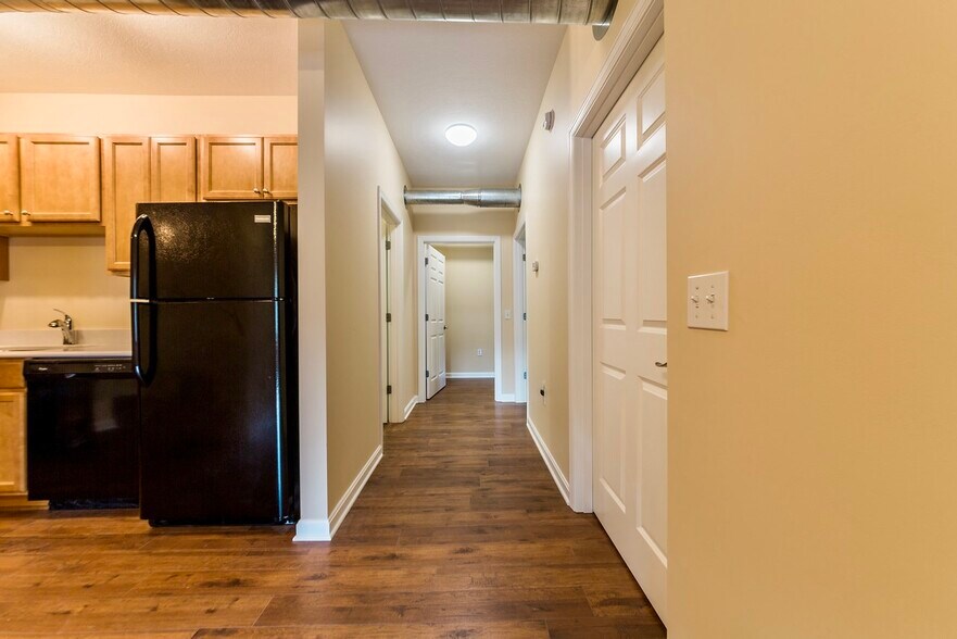 Hallway leading to Master Bedroom - 12 Cunliffe Way