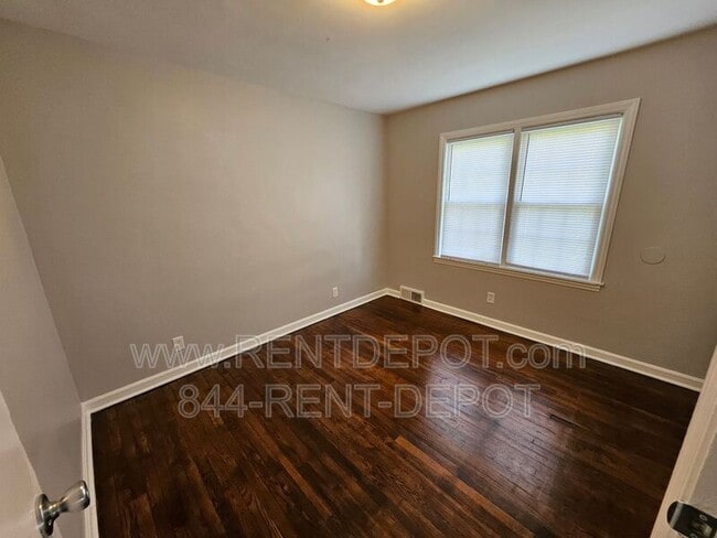 Building Photo - 837 Prosperity Ave