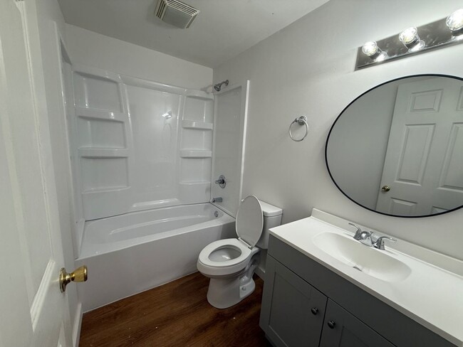 Building Photo - 2 Bed 1 Bath house in Hardin