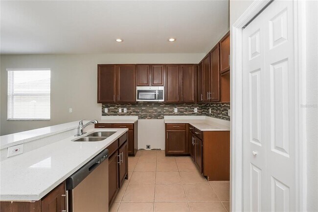 Building Photo - 15472 Long Cypress Dr