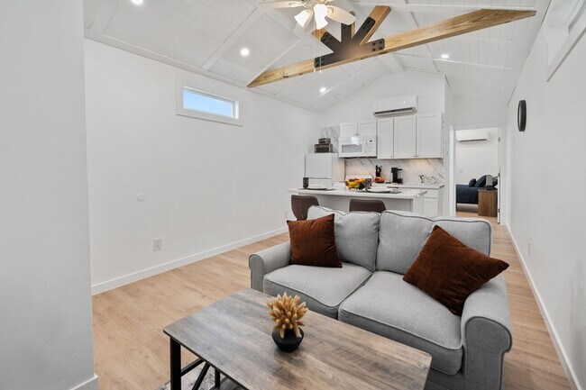 Building Photo - 720 Pritchett Ln