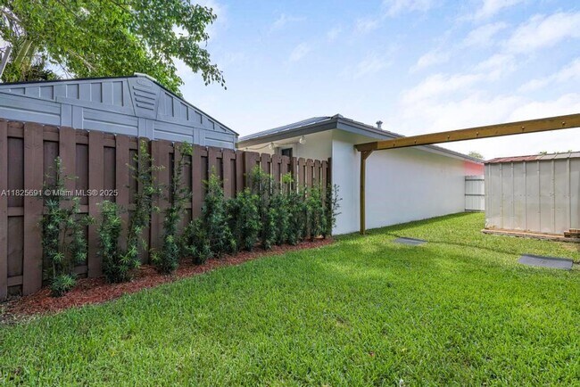 Building Photo - 5850 SW 149th Ave