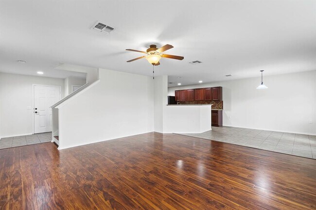 Building Photo - 11412 Barns Trail