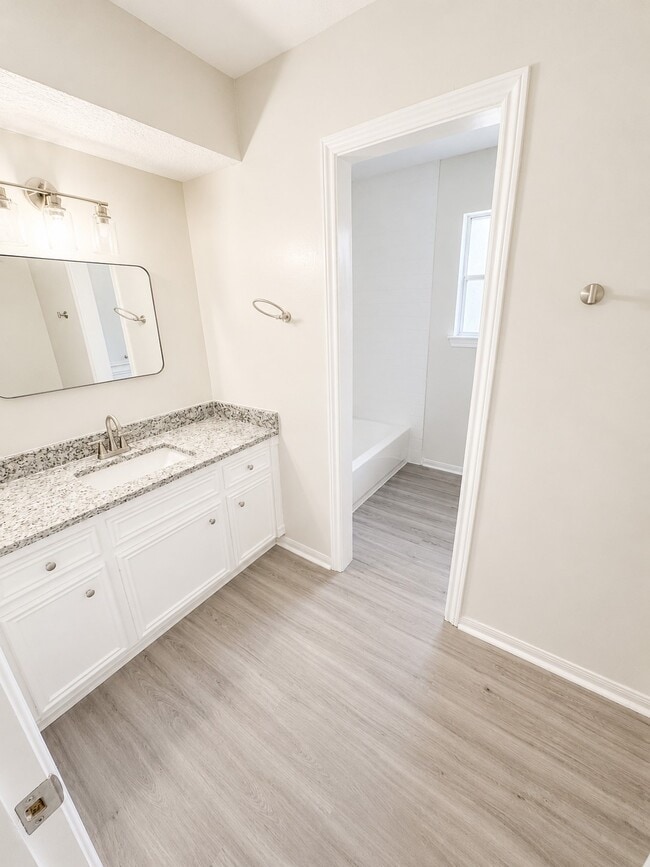 Building Photo - 24207 Shellbrook Dr