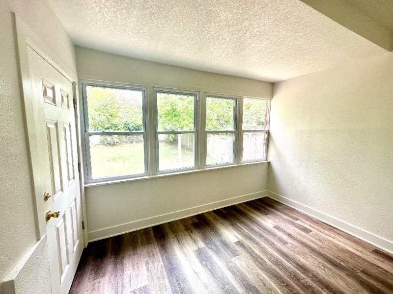 Building Photo - 1211 21st St