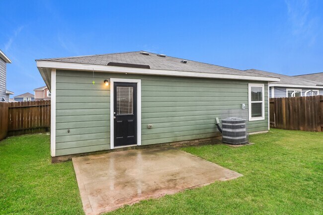 Building Photo - 26120 Hals Dr