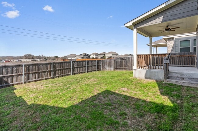 Building Photo - 466 Spinnaker Loop