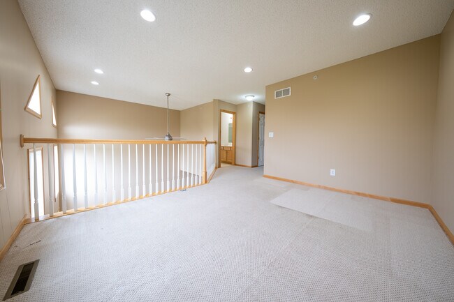 Building Photo - 4989 Archer Ln N