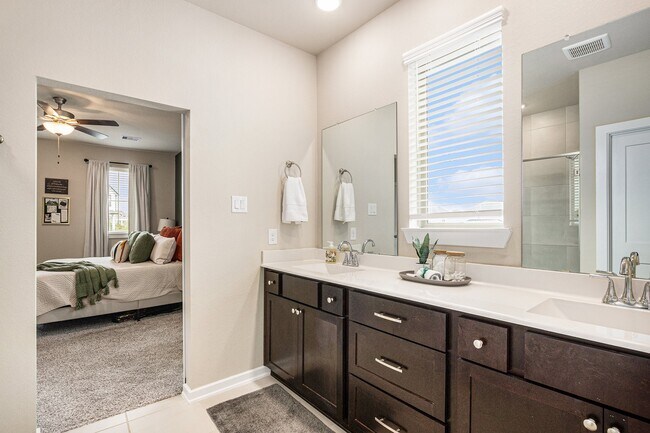 Building Photo - 7603 Green Bulrush Wy