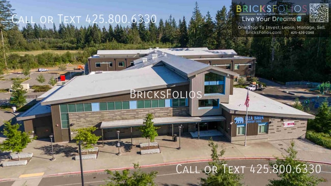 Building Photo - Luxury Corner-Lot Home in Redmond Ridge Ea...