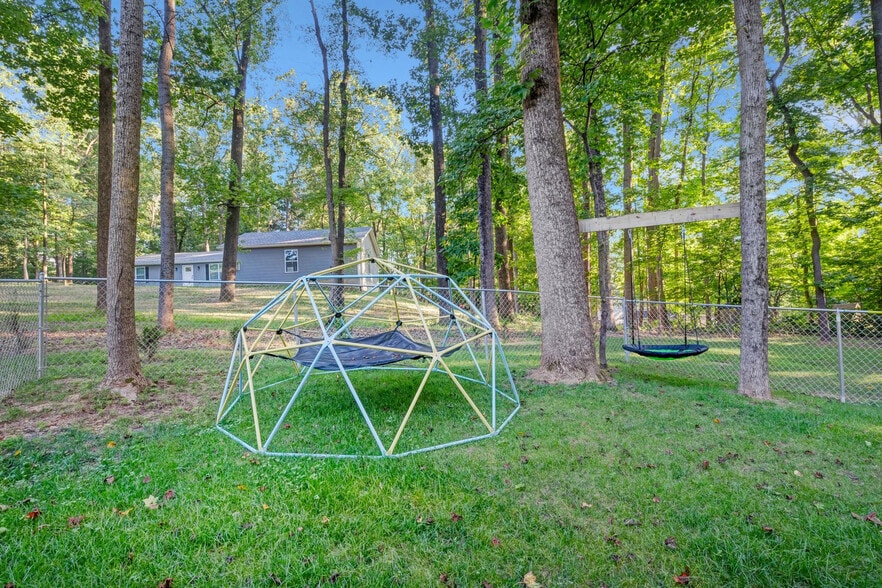 Building Photo - 193 Scarlet Oak Dr