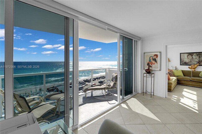 Building Photo - 3140 S Ocean Dr