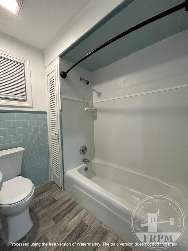 Building Photo - 64 Eddy St