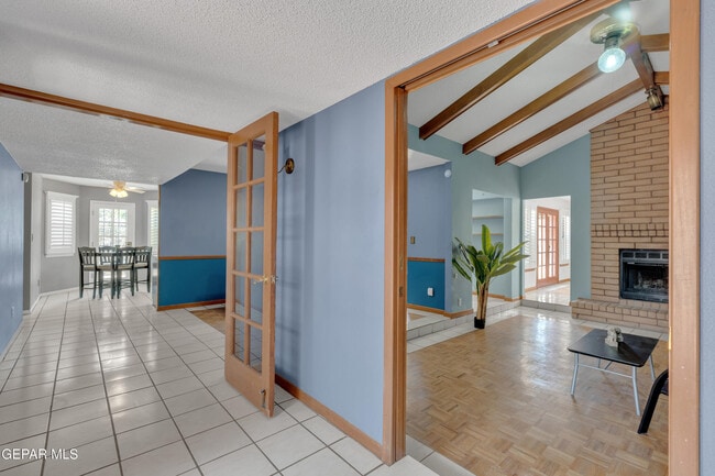 Building Photo - 6820 Villa Hermosa Dr