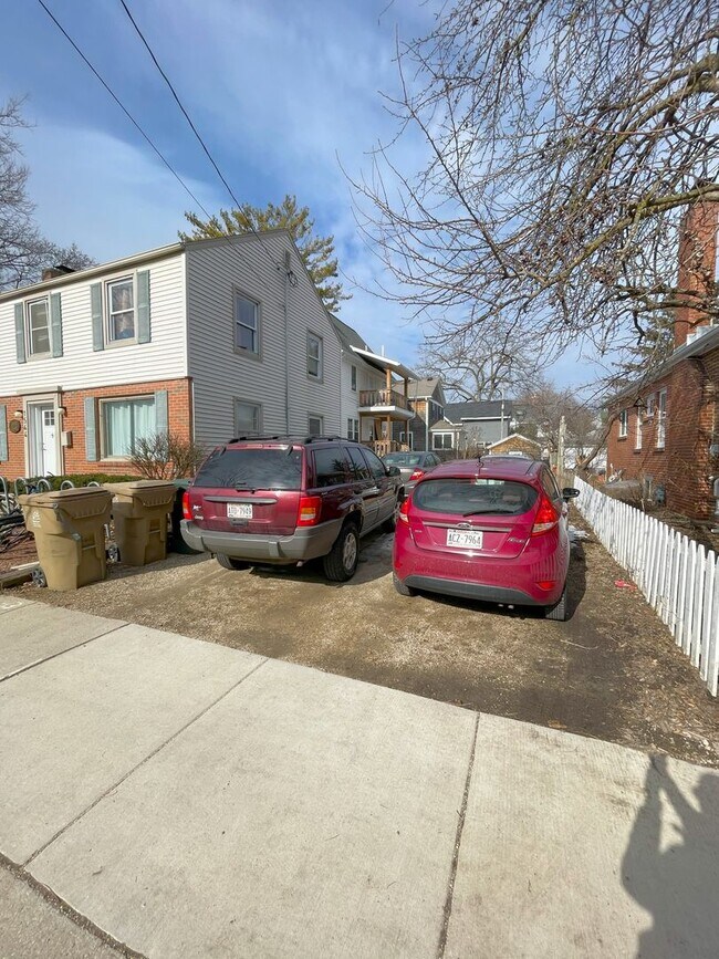 Building Photo - 1544 Adams St