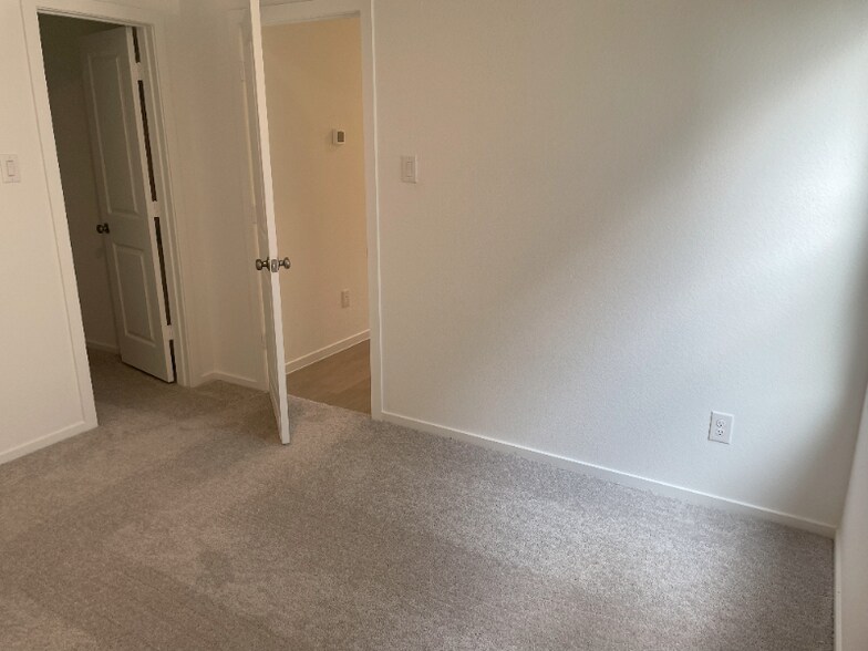 Building Photo - 25665 Rose Creek Dr