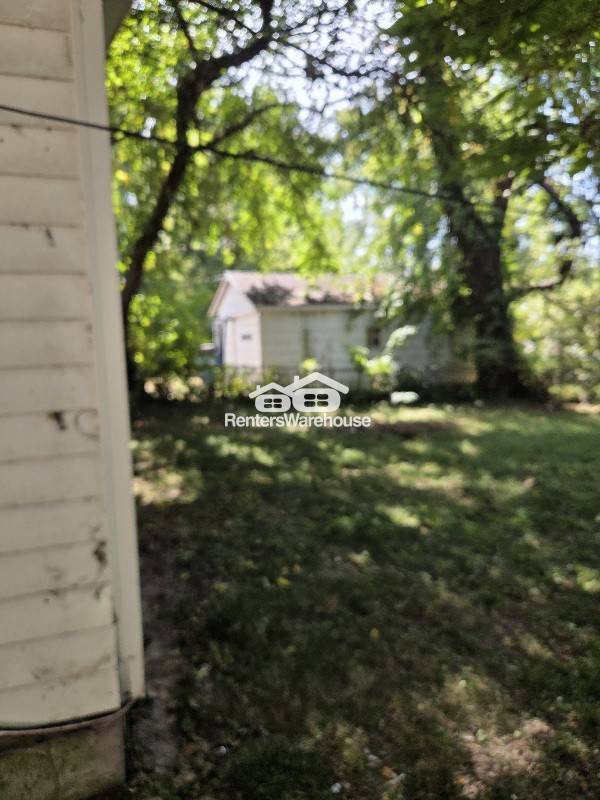 Building Photo - 10321 Earl Dr