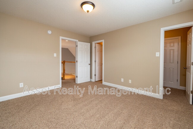 Building Photo - 6451 Ridgewalk Ln