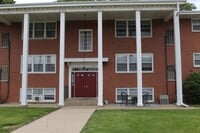Building Photo - 1320 Maple Dr