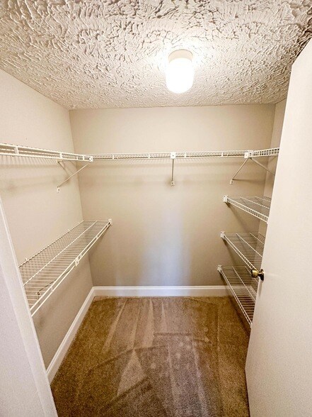 Building Photo - 2950 SE Ocean Blvd