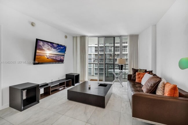 Building Photo - 495 Brickell Ave