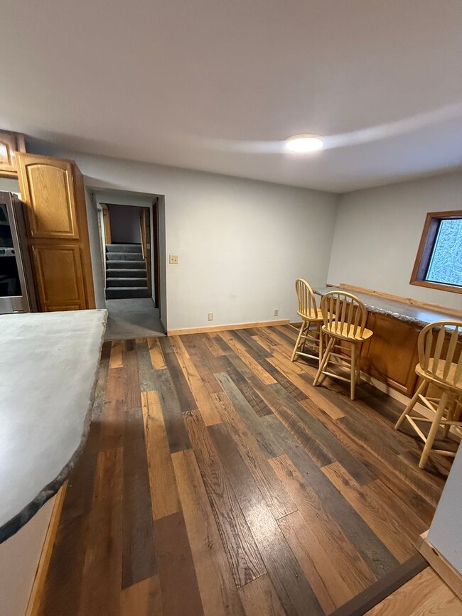 Building Photo - Spacious 3-Bedroom, 2-Bath Home, 2 Car Garage, Just Outside of Town – Pets Welcome!