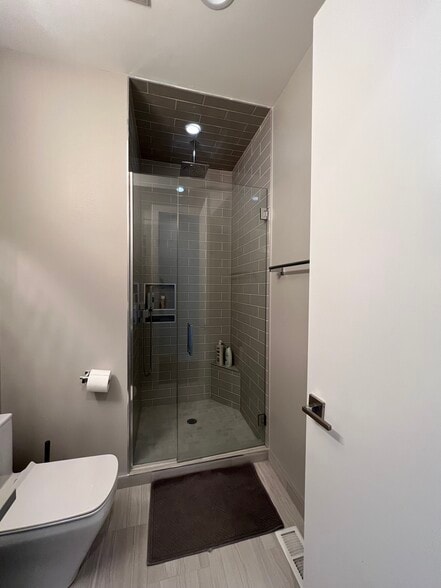Second Bathroom- Rainfall Shower - 1534 W Cortez St