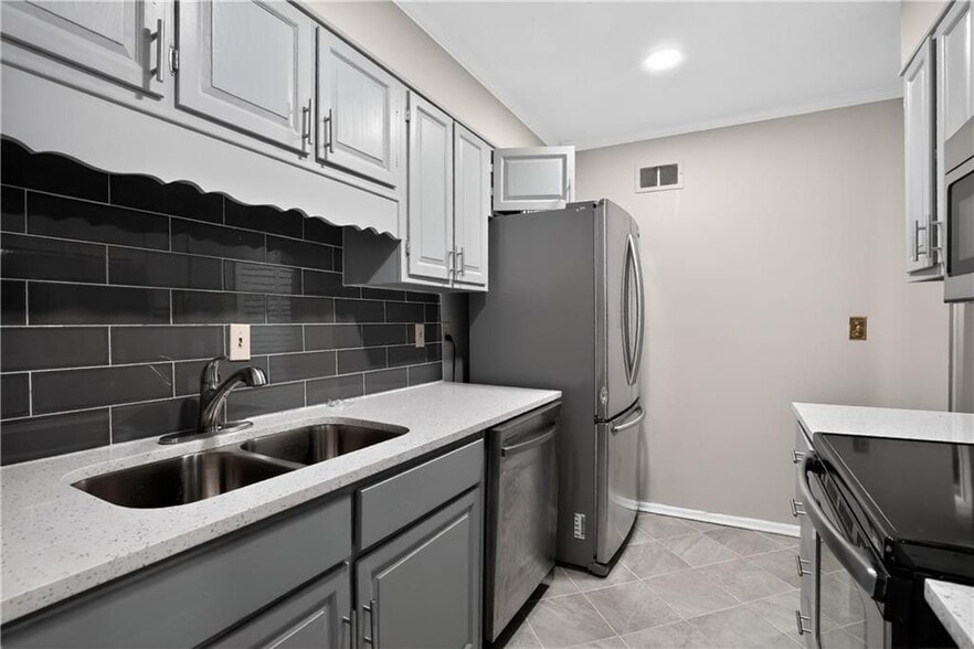 Building Photo - 105 Glen Acres Ct