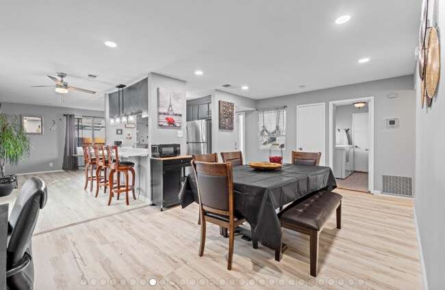 Building Photo - 325 Falcon Dr