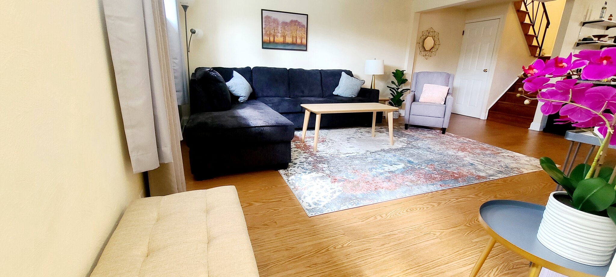 Building Photo - 496 Lawnview Dr