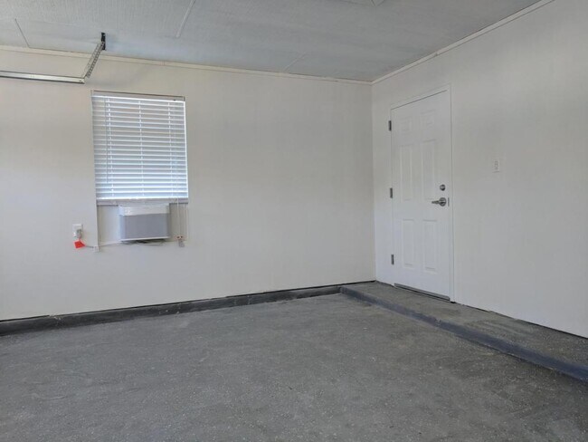 Building Photo - 5215 Guadalupe St