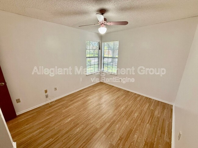 Building Photo - 2900 Risser Ave