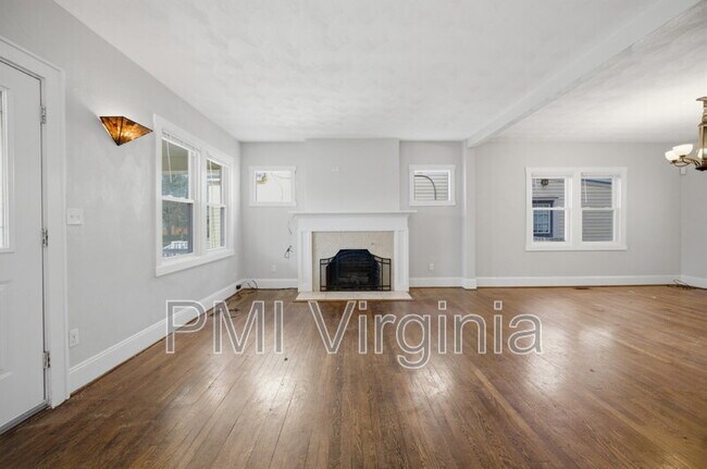 Building Photo - 1906 Montclair Ave