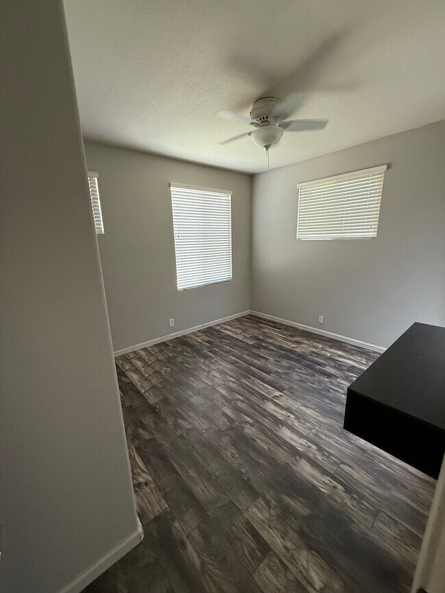 Building Photo - 9644 Crisswell Dr