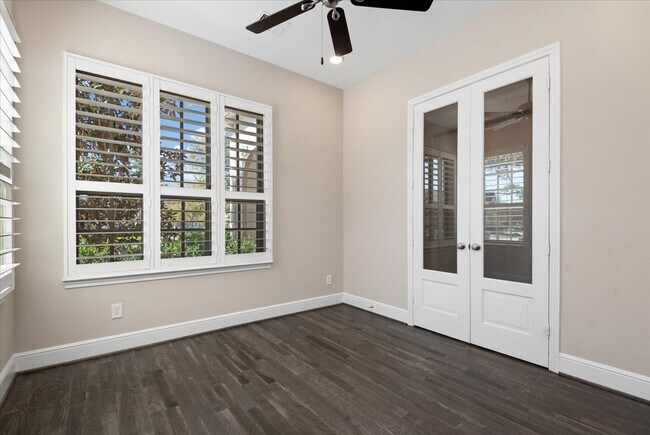 Building Photo - 155 Rockwell Park Blvd