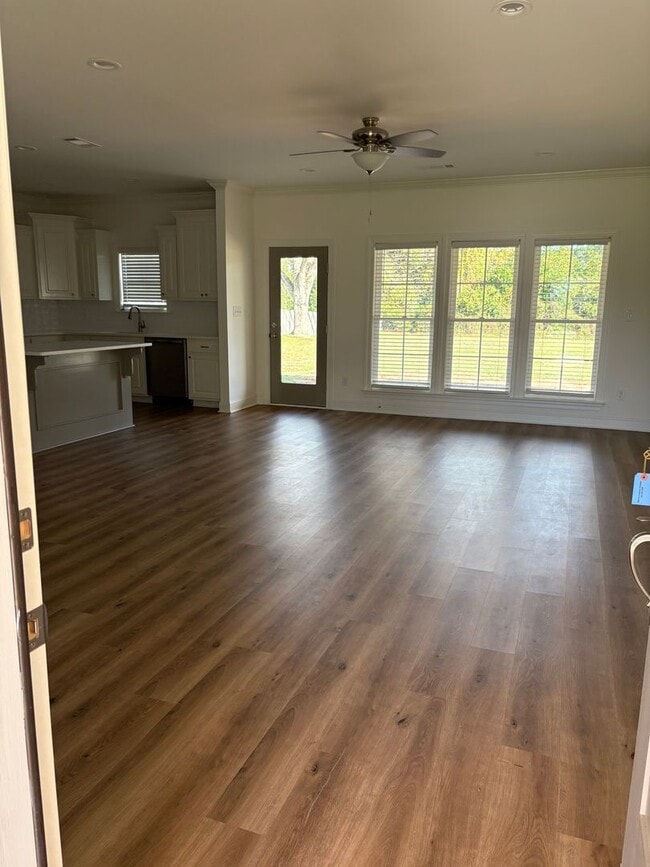 Building Photo - 141 N Buck Run Dr