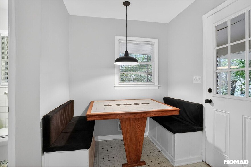 Building Photo - 2644 Pineland Ave