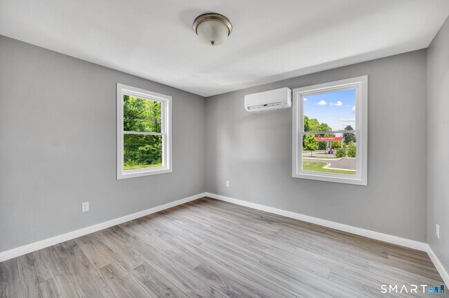 Building Photo - 90 Woodhouse Ave