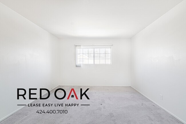Building Photo - 10201 Woodbine St