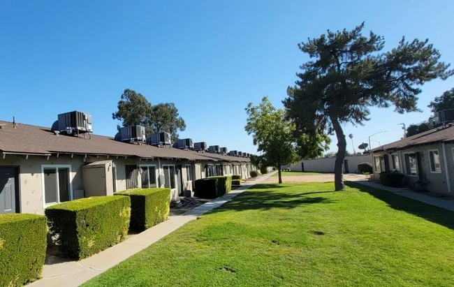 Building Photo - Las Villas Apartments