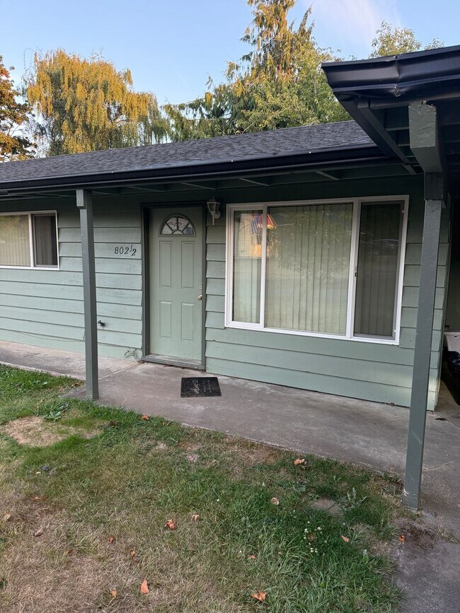 Building Photo - 802 N 20th Ave