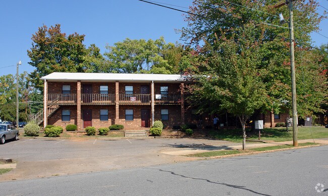 Building Photo - Carolina Apartments