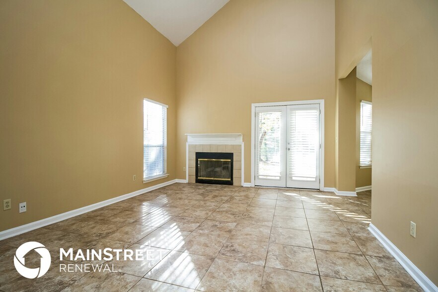 Building Photo - 2723 Riverbend Dr