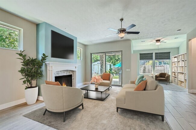 Building Photo - 13224 N Salmon River Cir