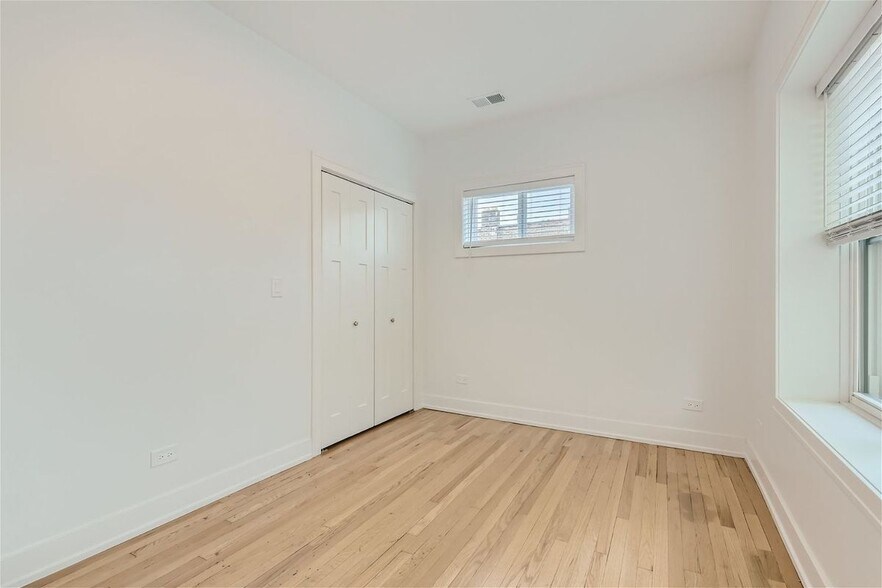 Building Photo - 2604 N Springfield Ave