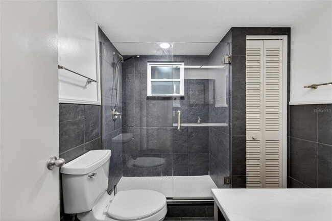 Building Photo - 5883 Darren Ct