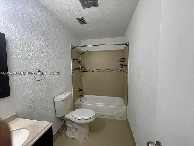 Building Photo - 2580 Coral Springs Dr